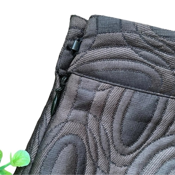 Carlisle Quilted Embroidered Textured Geo Pencil Skirt Career Brown Size 8 - Picture 4 of 6